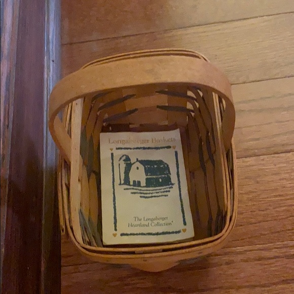 New Green & Tan Brown Handwoven Longaberger Basket - Picture 6 of 9